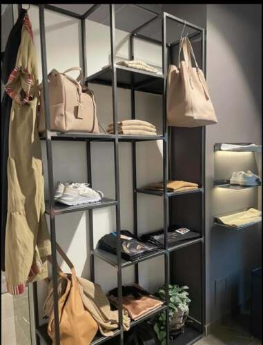 arredo negozio abbigliamento