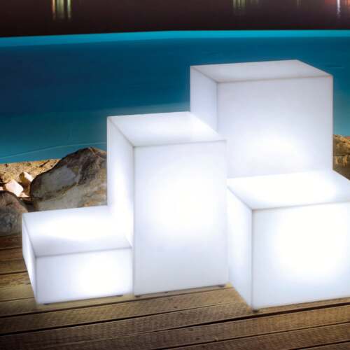 CUBO LUMINOSO PER ESPOSIZIONE