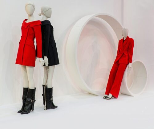 Scopri di più sull'articolo Visual Merchandising: 5 Segreti per una Vetrina che Incanta