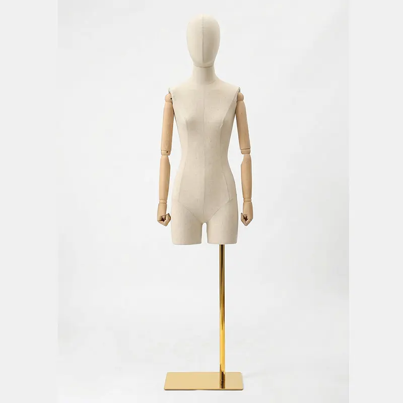 Busto-donna-sartoriale-lungo-base-rettangolare-oro