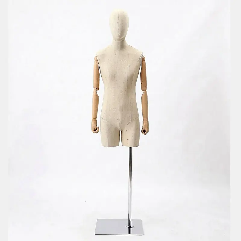 Busto-uomo-sartoriale-lungo-base-rettangolare-cromo