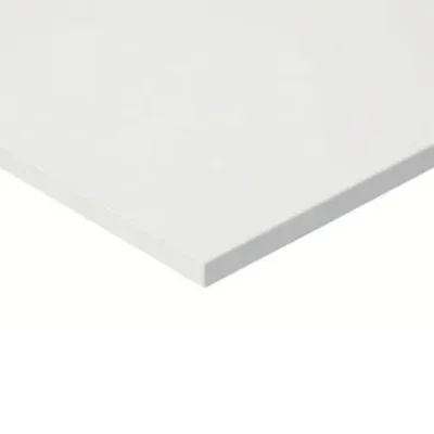 Finitura ripiano in legno bianco opaco